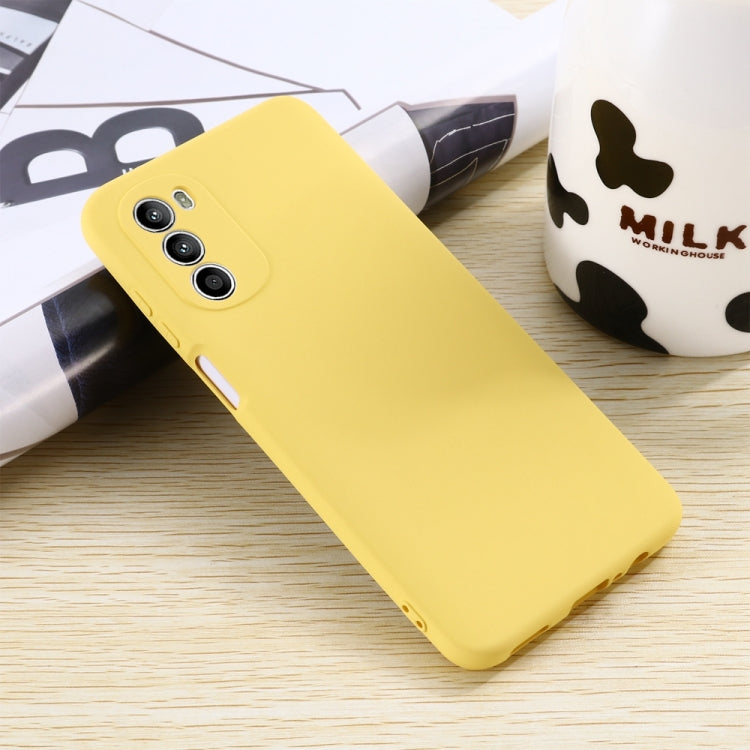 For Motorola Moto G71s 5G Pure Color Liquid Silicone Shockproof Phone Case(Yellow) - Motorola Cases by buy2fix | Online Shopping UK | buy2fix